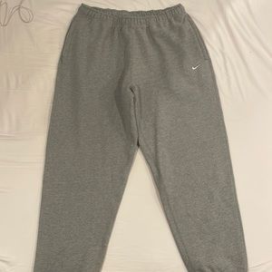 BRAND NEW Nike Sweat Pants Sz L (with all tags)